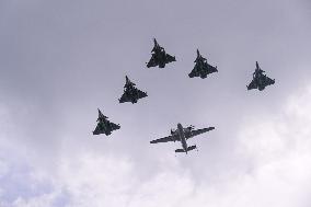 Bastille Day Military Parade : Troops - Paris