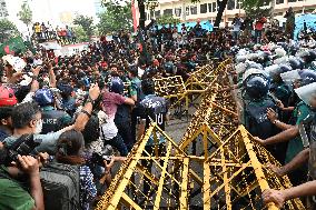 Hundreds Of Students March Towards The President House In Dhaka.