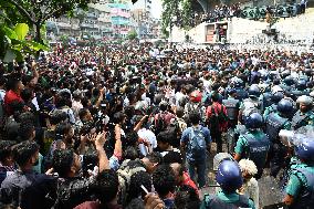 Hundreds Of Students March Towards The President House In Dhaka.