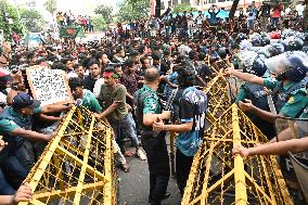 Hundreds Of Students March Towards The President House In Dhaka.