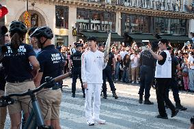 Kim Seok-jin with The Olympic torch - Paris