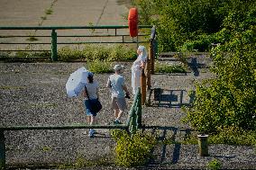 Daily Life In Warsaw