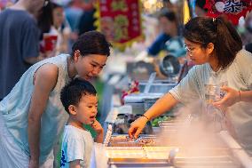 Night Market Popular in Chongqing