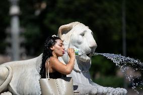 ITALY-ROME-HEATWAVE-TOURISM