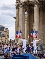 (SP)FRANCE-PARIS-OLYMPIC GAMES-TORCH RELAY