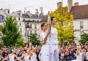 (SP)FRANCE-PARIS-OLYMPIC GAMES-TORCH RELAY