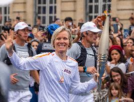 (SP)FRANCE-PARIS-OLYMPIC GAMES-TORCH RELAY