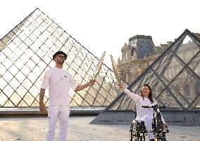 (SP)FRANCE-PARIS-OLYMPIC GAMES-TORCH RELAY