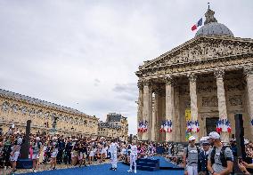 (SP)FRANCE-PARIS-OLYMPIC GAMES-TORCH RELAY