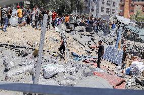 Dozens Killed In Israeli Strike Targeting Hamas Military Chief - Gaza
