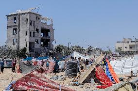 Dozens Killed In Israeli Strike Targeting Hamas Military Chief - Gaza