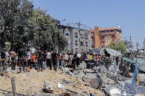 Dozens Killed In Israeli Strike Targeting Hamas Military Chief - Gaza