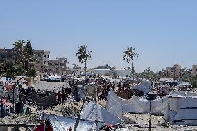 Dozens Killed In Israeli Strike Targeting Hamas Military Chief - Gaza