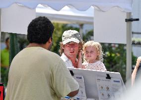 Jeremy Allen White With Daughter Out - LA