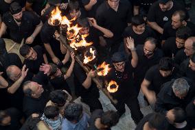 Iran-Muharram, Performing With Fire