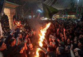 Iran-Muharram, Performing With Fire