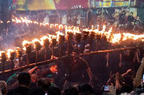 Iran-Muharram, Performing With Fire