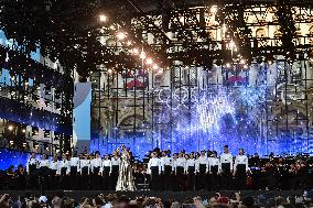 Concert For Olympic Flame Arrival At City Hall - Paris