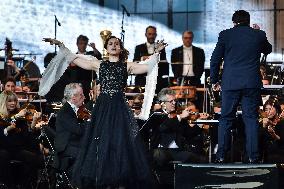 Concert For Olympic Flame Arrival At City Hall - Paris