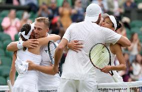 (SP)BRITAIN-LONDON-TENNIS-WIMBLEDON-MIXED DOUBLES-FINAL