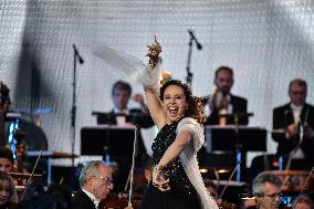 Concert For Olympic Flame Arrival At City Hall - Paris