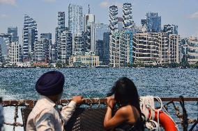 Daily Life During Summer Season In Toronto