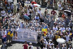 Pope Francis Leads The Angelus Prayer - Vatican