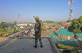 Thousands Participate In Muharram Mourning Process In Kashmir