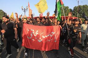 Thousands Participate In Muharram Mourning Process In Kashmir