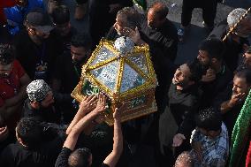 Thousands Participate In Muharram Mourning Process In Kashmir