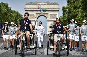 Paris 2024 - Olympic Flame At The Arc De Triomphe - Paris