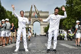 Paris 2024 - Olympic Flame At The Arc De Triomphe - Paris