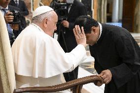 Pope Francis Holds An Audience - Vatican