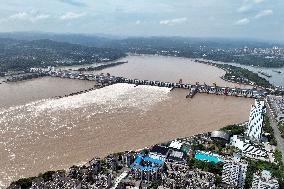 Yangtze River Gezhouba Water Conservancy Project Flood Discharge