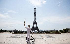 (SP)FRANCE-PARIS-OLYMPIC GAMES-TORCH RELAY