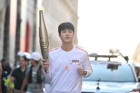 Olympic Flame in Paris - Day One