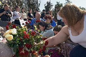 Vinnytsia pays tribute to victims of Russian missile strikes on July 14, 2022