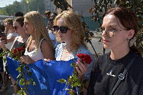 Vinnytsia pays tribute to victims of Russian missile strikes on July 14, 2022