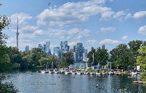 Daily Life On Centre Island