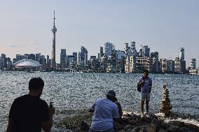 Daily Life On Centre Island