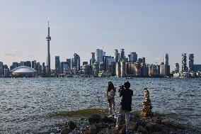 Daily Life On Centre Island