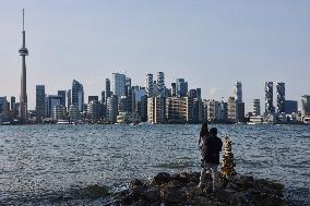 Daily Life On Centre Island