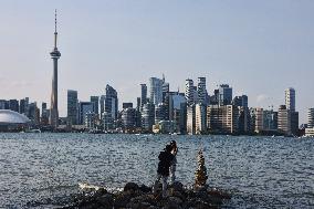 Daily Life On Centre Island