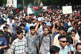 Clash Between Quota Protesters In Dhaka