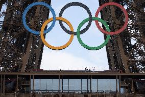 Olympic Torch Relay on the Eiffel Tower - Paris