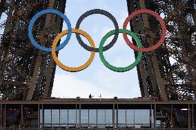 Olympic Torch Relay on the Eiffel Tower - Paris