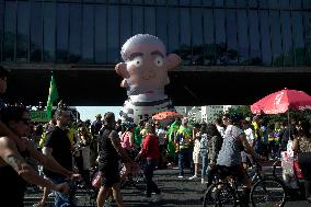 Protest Against The PT Has Lula's "pixuleco"