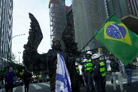 Protest Against The PT Has Lula's "pixuleco"