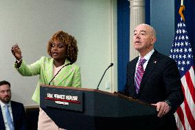 Alejandro Mayorkas press briefing - Washington