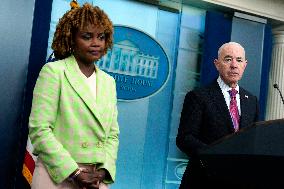 Alejandro Mayorkas press briefing - Washington